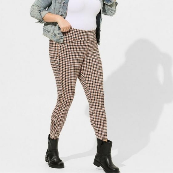 2X • Torrid • Pocket Pixie Skinny Studio Luxe Ponte High Rise Pant - Picture 1 of 4